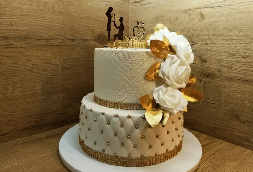 Elegant Couple Cake
