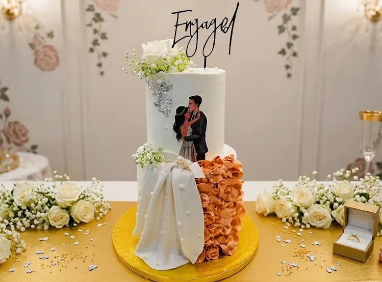 Couple Theme Cake