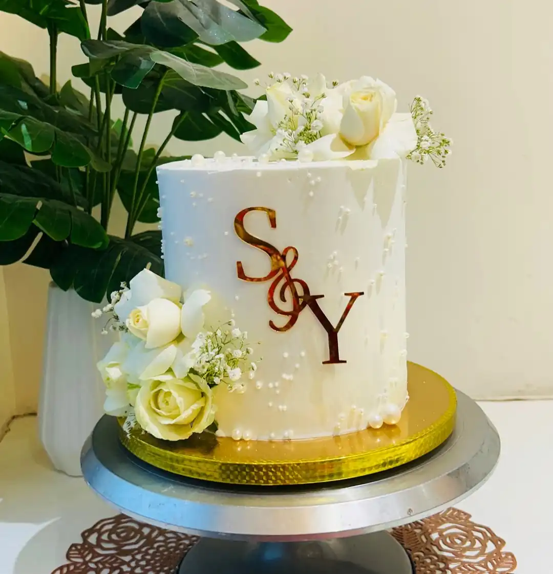 Elegant White Wedding Cake